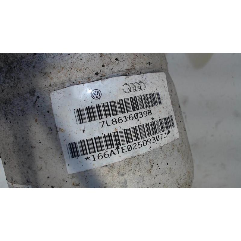 VEERPOOT LINKS VOOR Audi Q7 (4LB) (7L8616039)