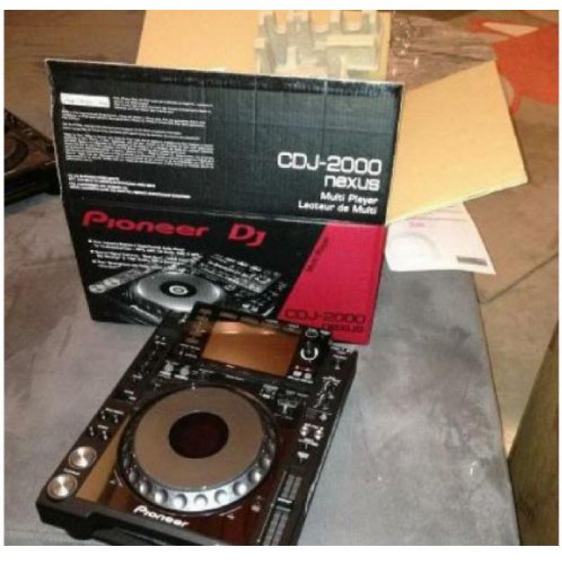 2x Pioneer CDJ-2000 Nexus &amp; 1x DJM-900 Nexus DJ Package